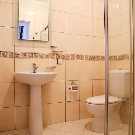Important Group | Bd462 4 Bedroom Pool *