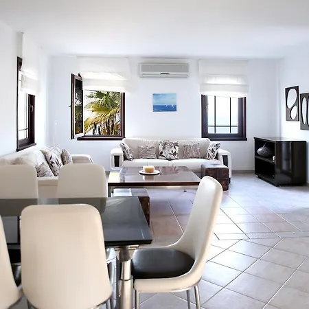 Important Group | Bd462 4 Bedroom Pool * يالِكافاك