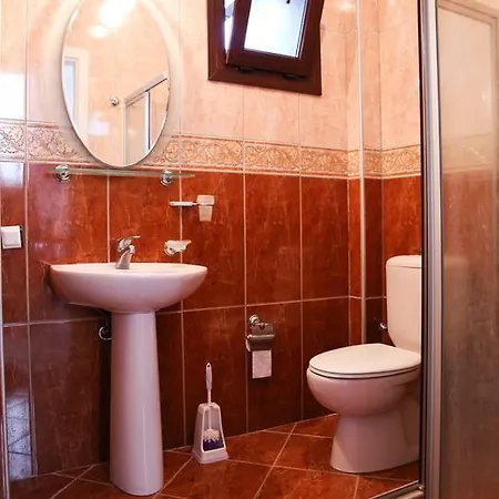 Important Group | Bd462 4 Bedroom Pool يالِكافاك
